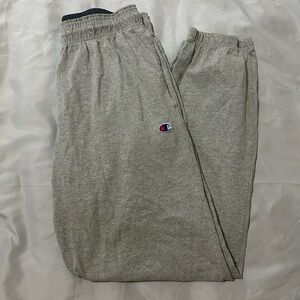 Champion sweatpants 

Size M